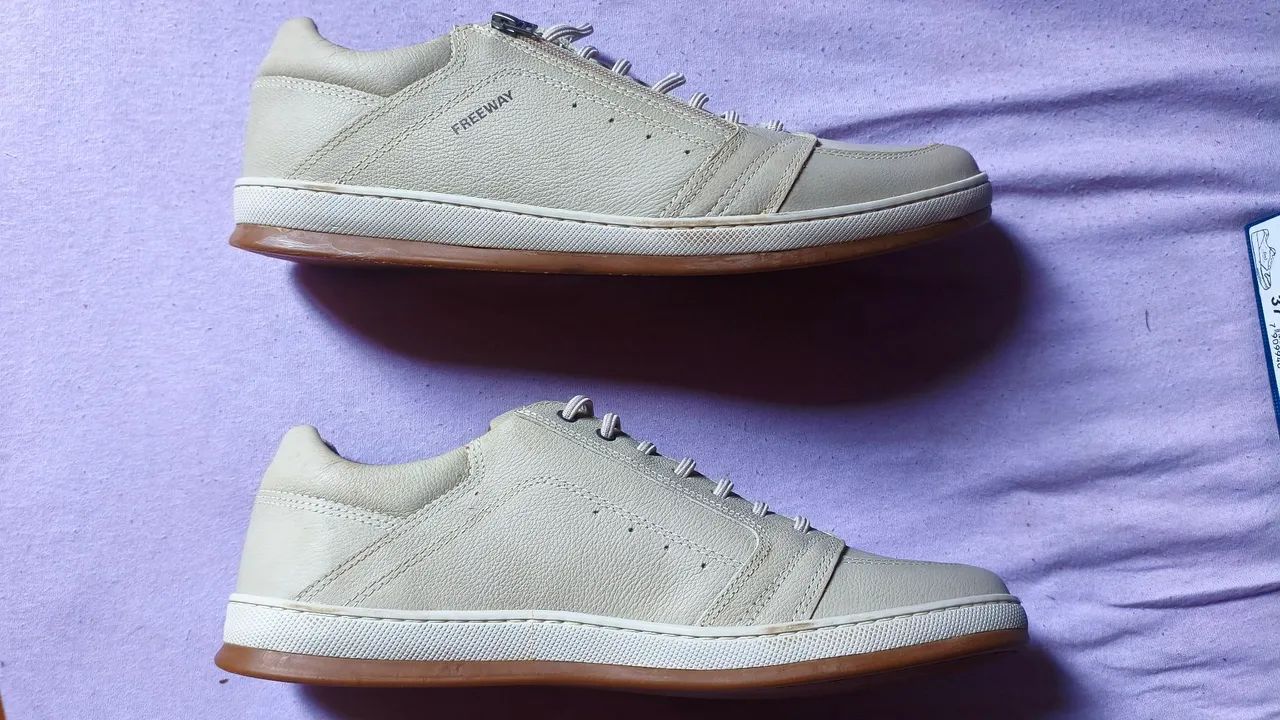 2 pares comprados mas nunca usados - Foto 2