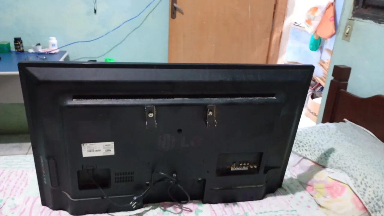 Vendo TV LG 42LA6130 - Foto 4