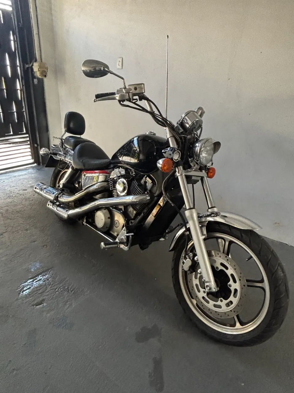 Shadow VT1100