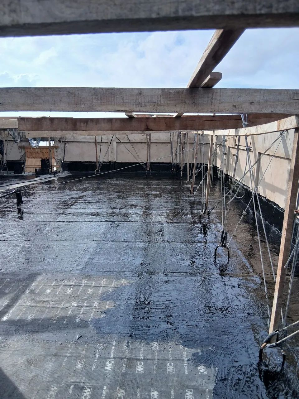 trabalho com aplicação de mantas asfaltica em geral  - Foto 2