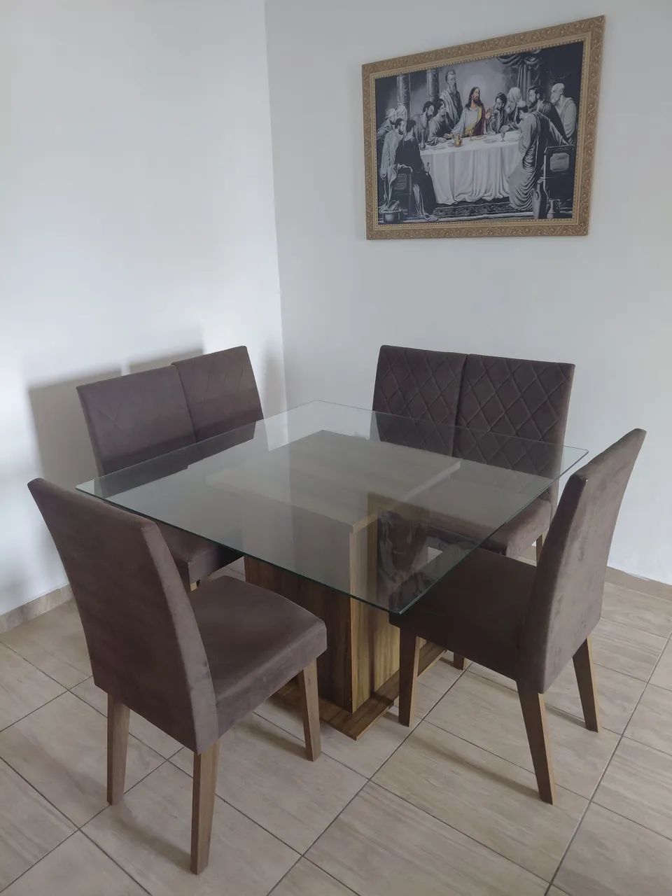 Mesa de vidro com 6 cadeiras 