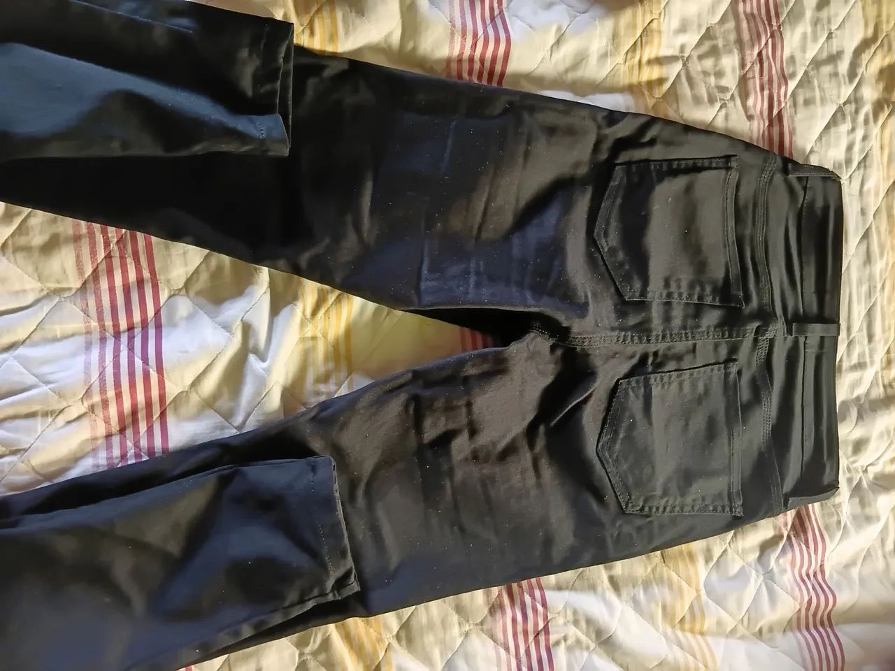 Vendo calça da pool lycra 38 usada só uma vez 40$ - Foto 3