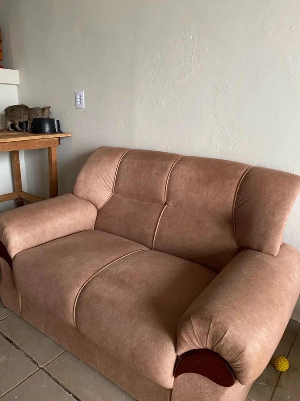 SOFÁ 2 LUGARES RECÉM REFORMADO - NOVINHO