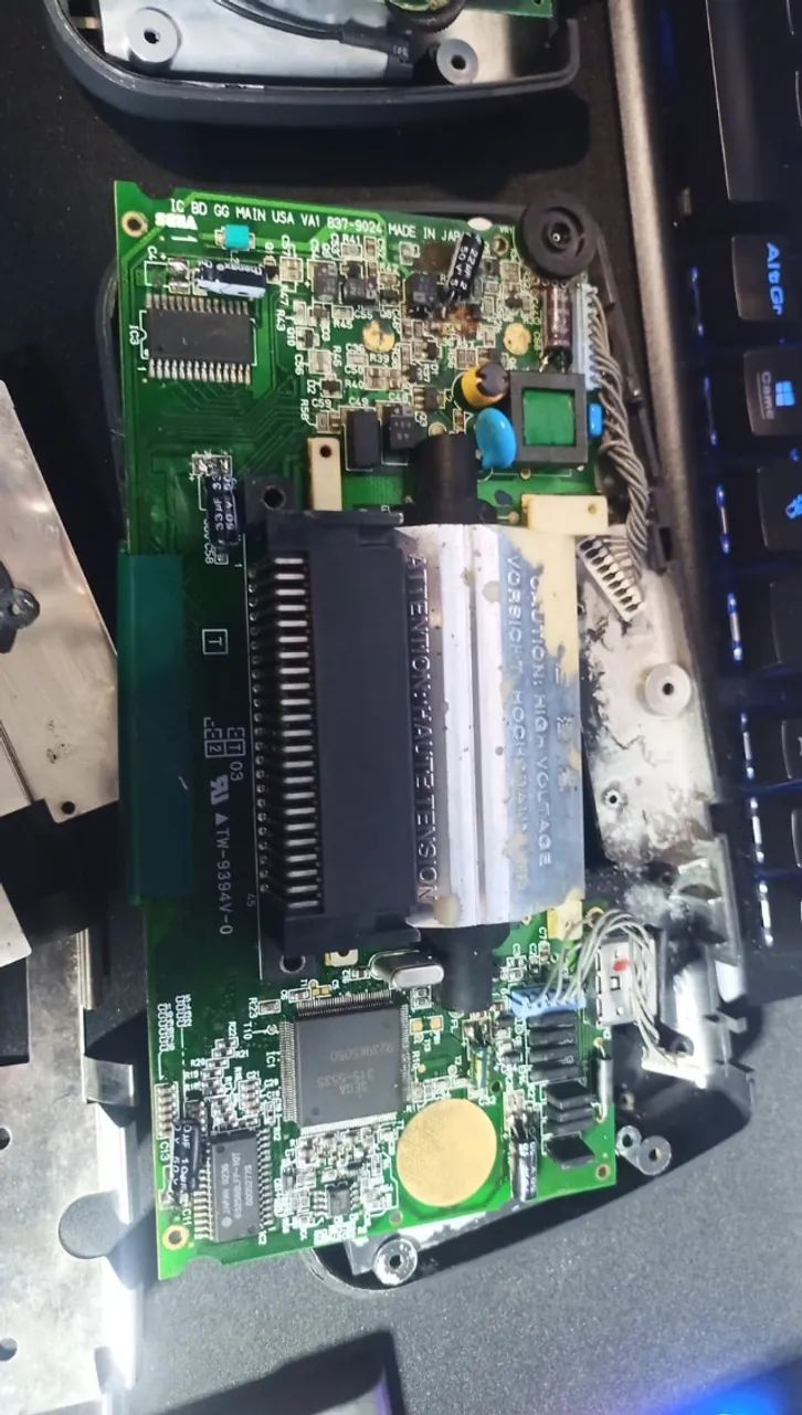 Dois Sega Game Gear sucata + 2 jogos não testados ( Out Run Tectoy e Yu Yu Hakusho   II) - Foto 5