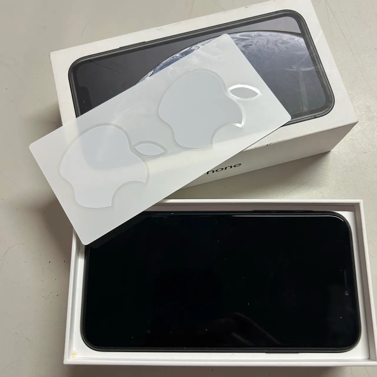 Vendo Iphone XR preto - Foto 2