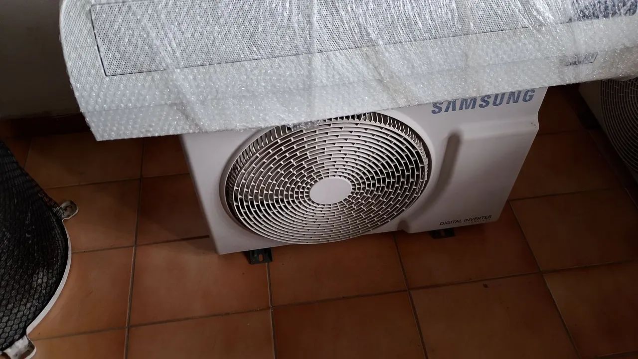 Ar condicionado bivolt Samsung windfrie  - Foto 5