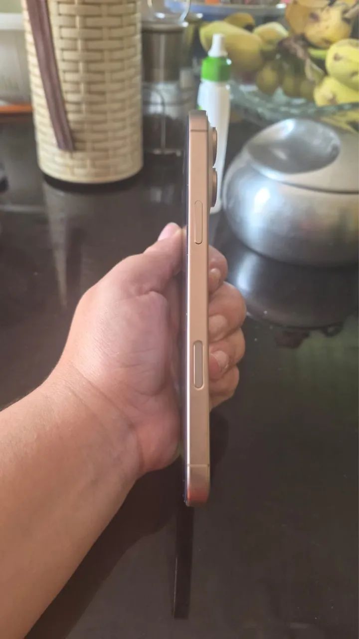 Vendo Iphone 16 pro max  - Foto 2