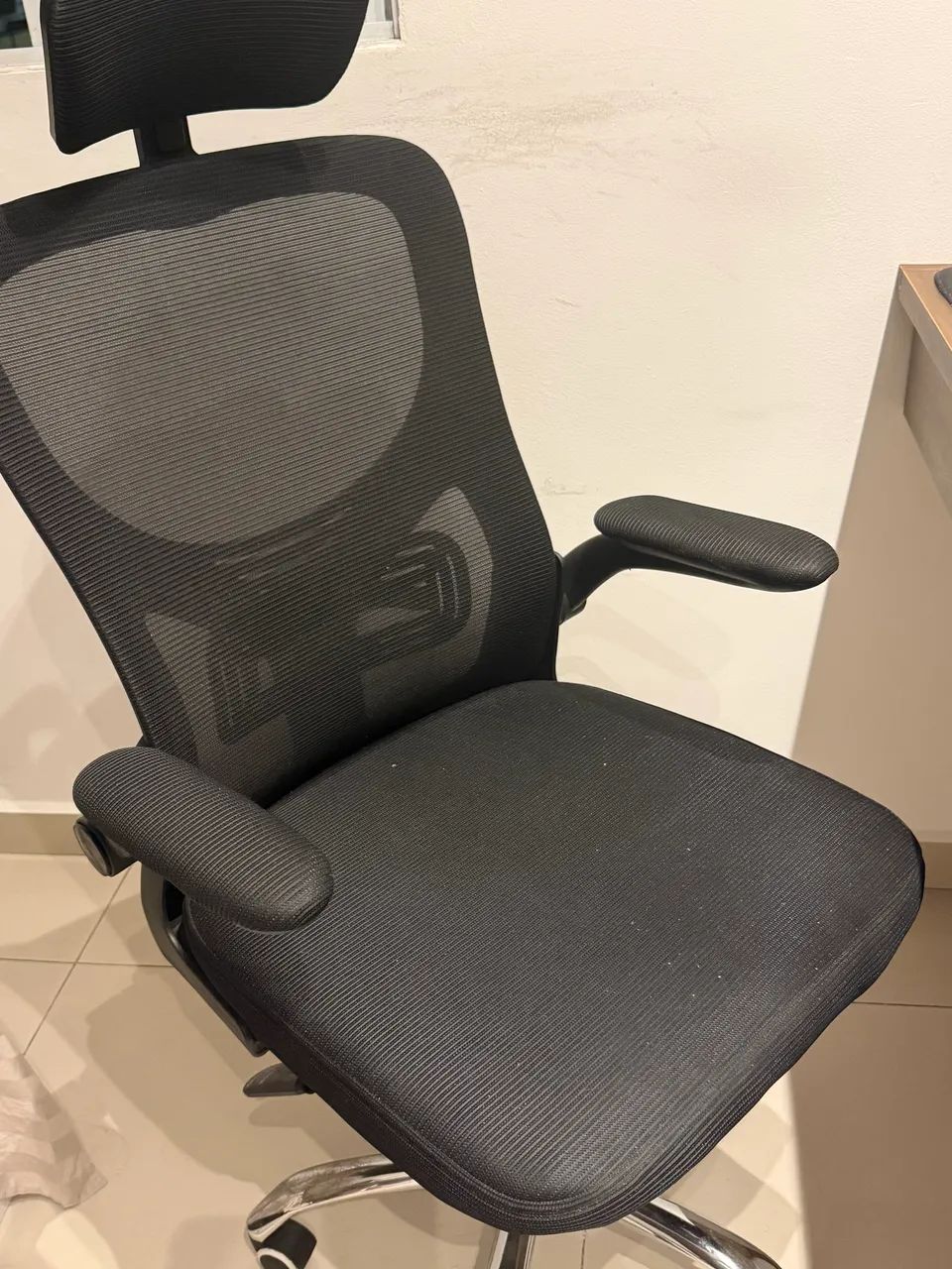 Cadeira escritório nova  - Foto 5