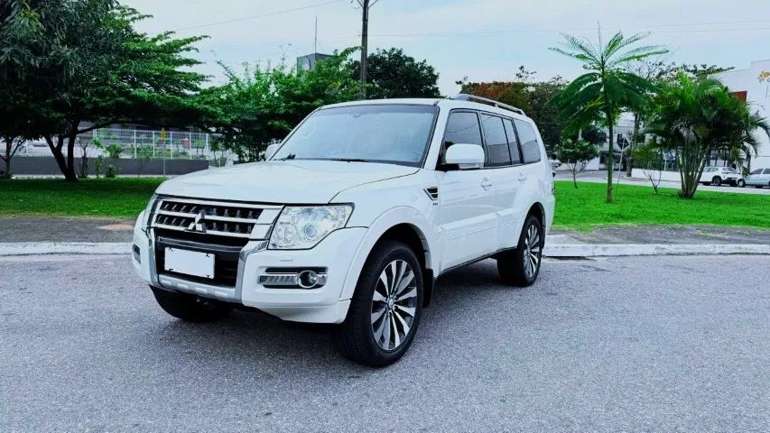 Mitsubishi Pajero Pajero HPE Full 3.2 4x4 T.I.Dies. 5p Aut 2019