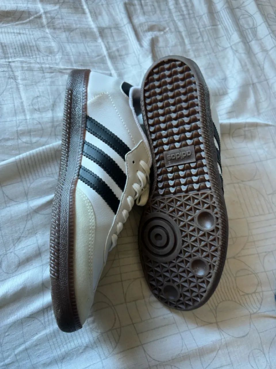 Adidas Samba branco e preto 43 - Foto 4