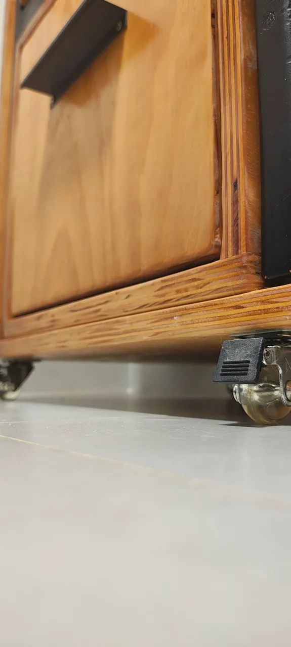 Movel com gavetas e escrivaninha embutida - Foto 4