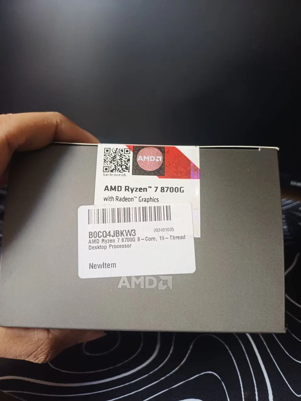 Processador AMD Ryzen 7 8700G novo, lacrado de fábrica, nunca