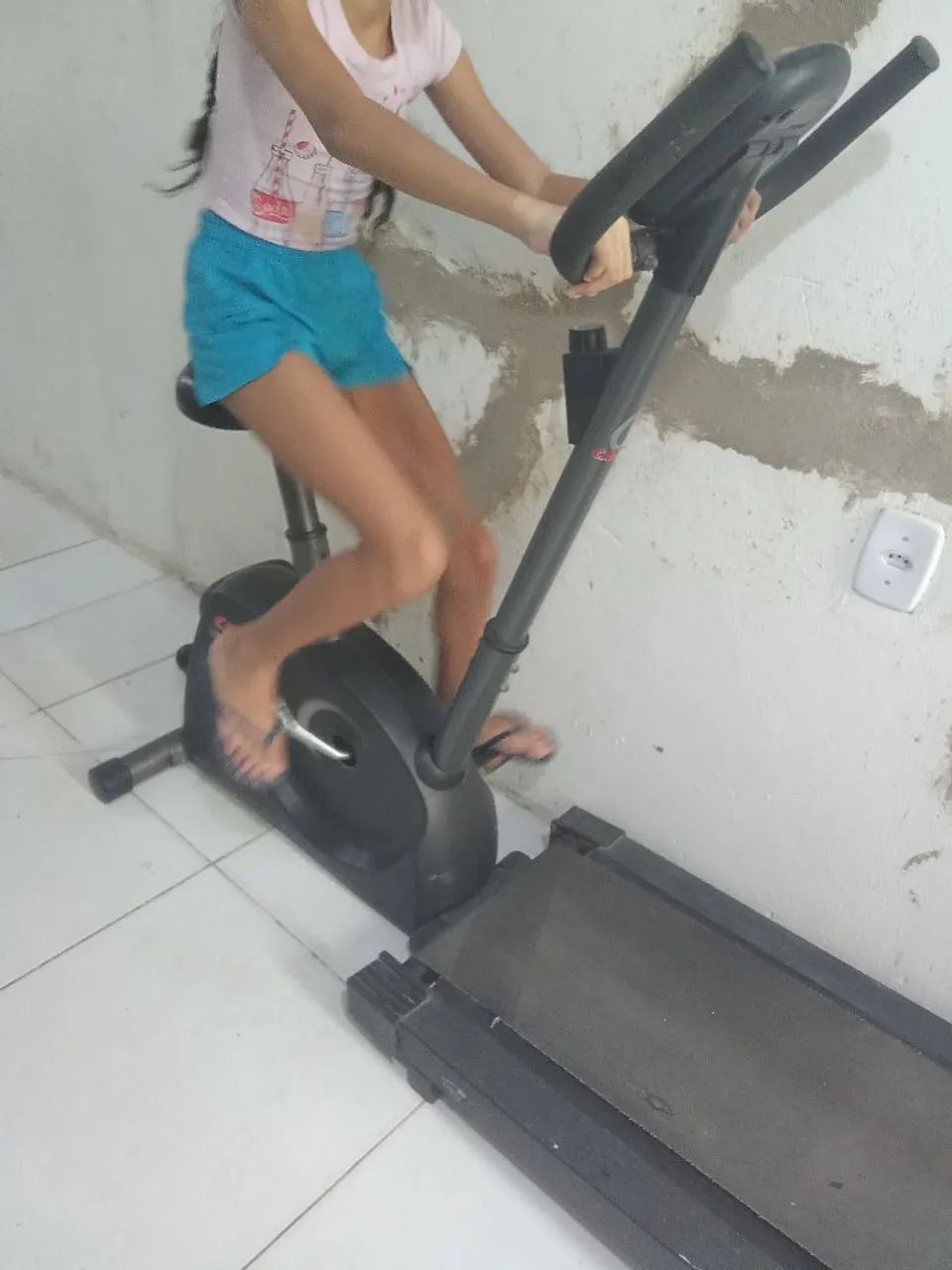 Vendo bicicleta ergométrica e esteira - Foto 3