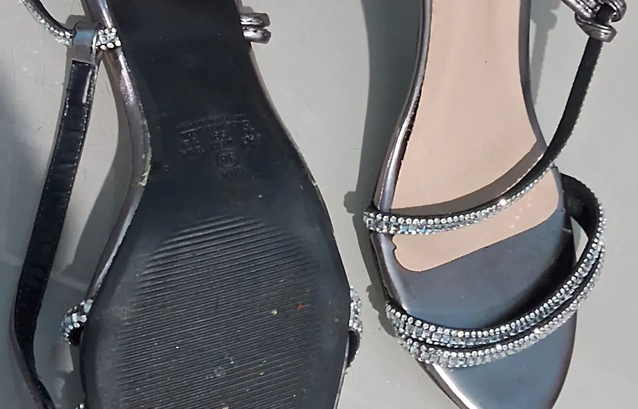 Vendendo essas peças de roupa  - Foto 3