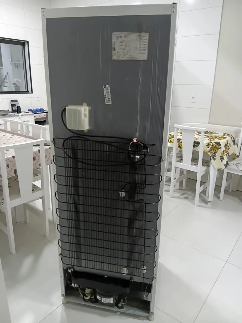VENDO Refrigerador Eletrolux 310L - Foto 5