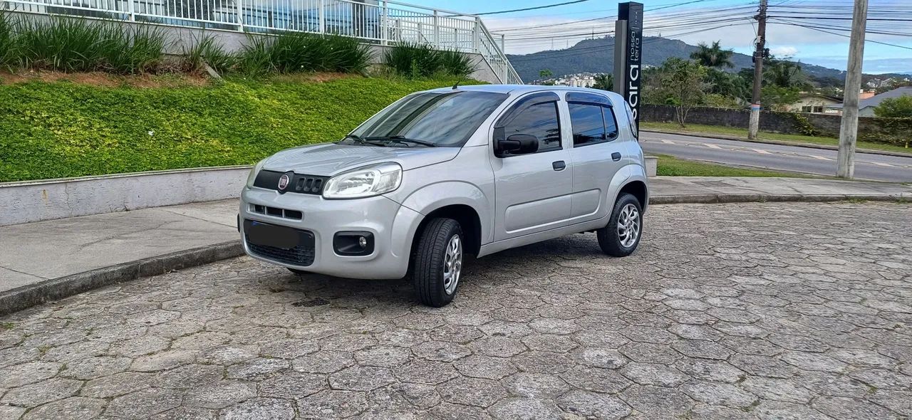 Fiat Uno Attractive 1.0 EVO Fire Flex 8V 5P 2016 - Foto 2