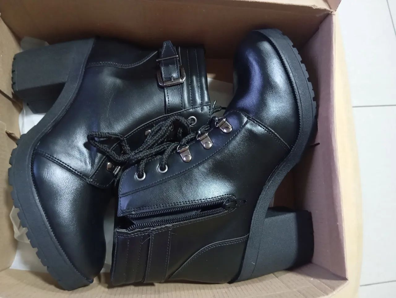 Bota nova numeração 38