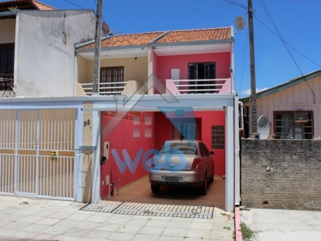 Excelente sobrado, dois quartos e cozinha planejada! - Foto 2