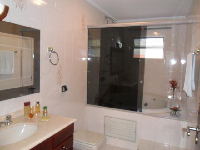 Excelente Sobrado com amplo quintal e piscina - Jd. das Américas / Uberaba - REF. S260 - Foto 11