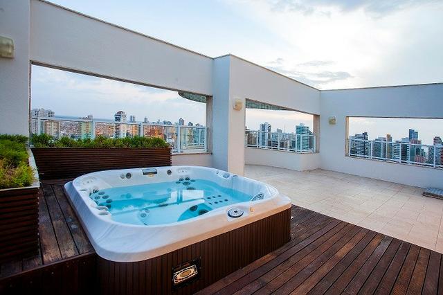 Apartamento de Cobertura no Ed. Torre de Durham