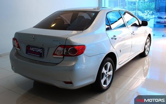 TOYOTA COROLLA 2013/2014 1.8 GLI 16V FLEX 4P AUTOMÁTICO - Foto 2