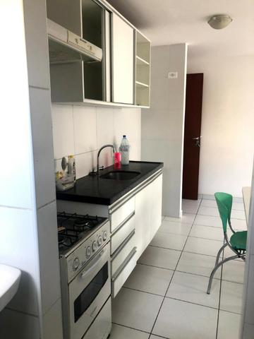 Lindo apartamento mobiliado quarto e sala area nobre de Jatiuca - 2 qds praia - Foto 13