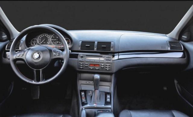 Bmw 330 ia top muito nova - Foto 6