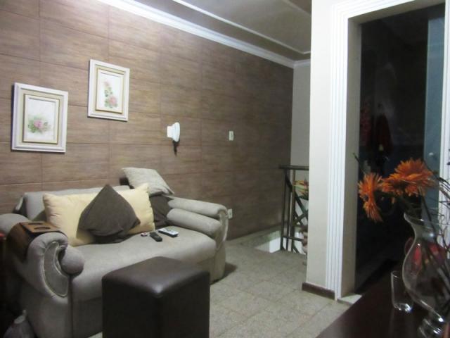 Linda casa colonial no carlos prates! 03 qtos. 01 suíte. 03 banhos. 01 varanda. 03 vagas. - Foto 17