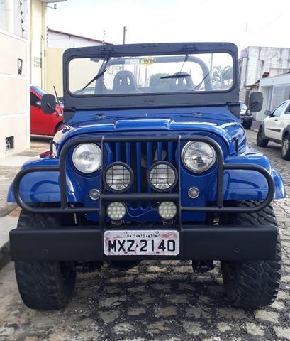 Jeep Willys 4x4 (fibra) 1978 com DH e GNV