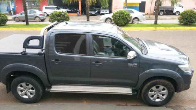 Hilux SRV 4x4 ano 2014