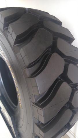 Pneus para maquinas pesadas e empilhadeiras industriais - Foto 3