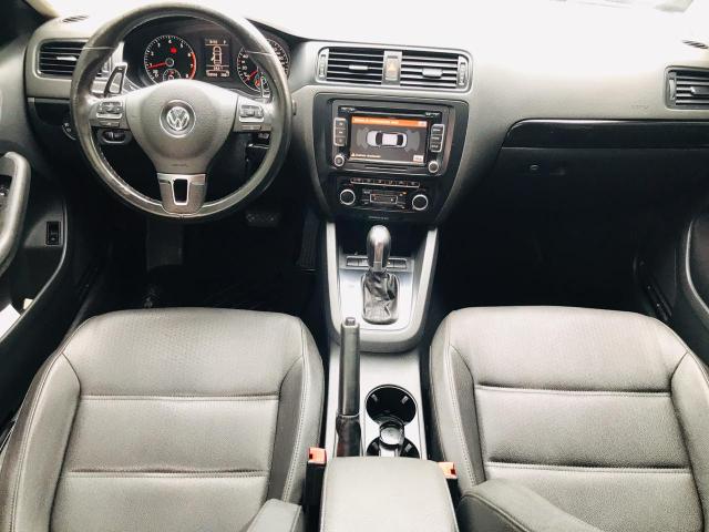 Jetta 2012 Flex com teto solar - Foto 12