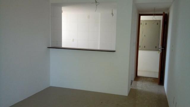 (EJ. Excelente apartamento em Porcelanato - Candeias - 2 Quartos (Suíte) - Foto 18