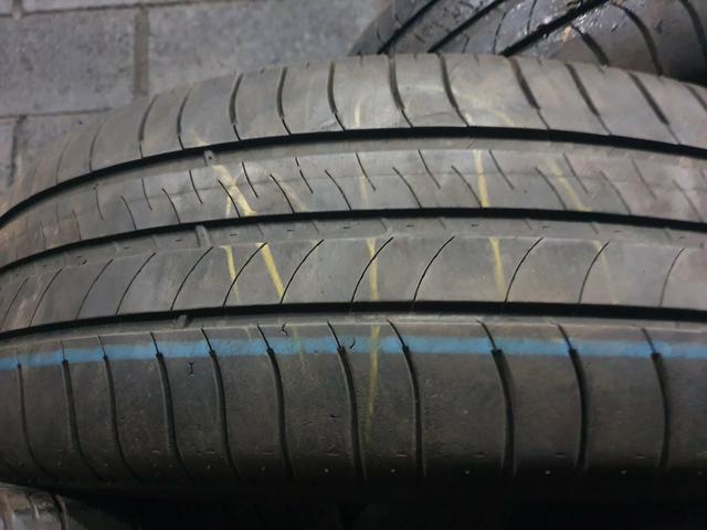 4 pneu 195/65/15 Michelin 70 % d borracha (Valparaiso) - Foto 3