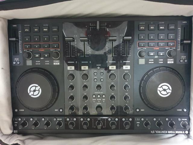 Traktor S4 + Pasta UDG + Fone Pioneer HDJ1500 - Foto 6