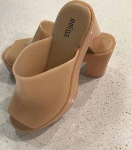 sandalia mule melissa