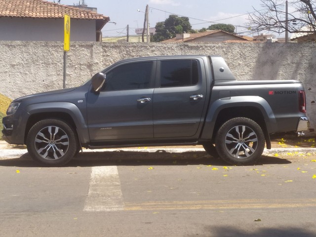 AMAROK 2017, VERSÃO TOP, 4X4, CINZA