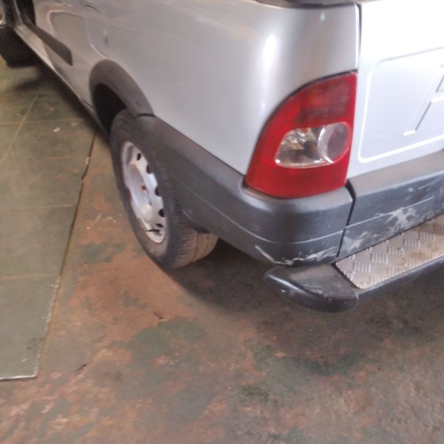 VENDO FIAT STRADA 1.4