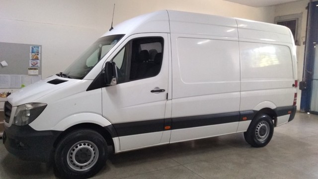 SPRINTER 415 FURGÃO CLIMATIZADA 2017