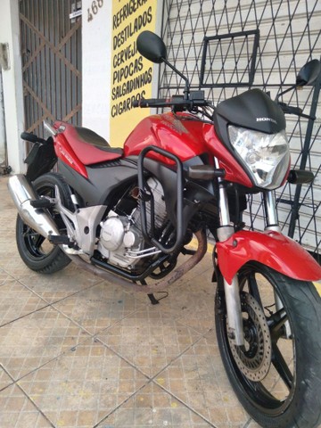MOTO HONDA CB 300