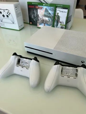 Xbox One S 1tb 2 Controles Usado