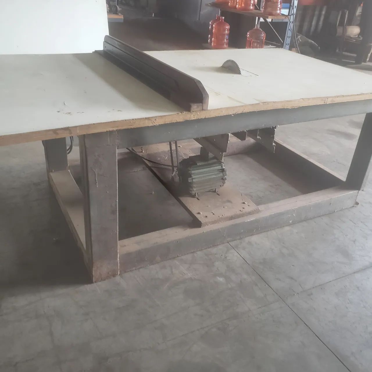 Serra circular grande comum - Foto 5