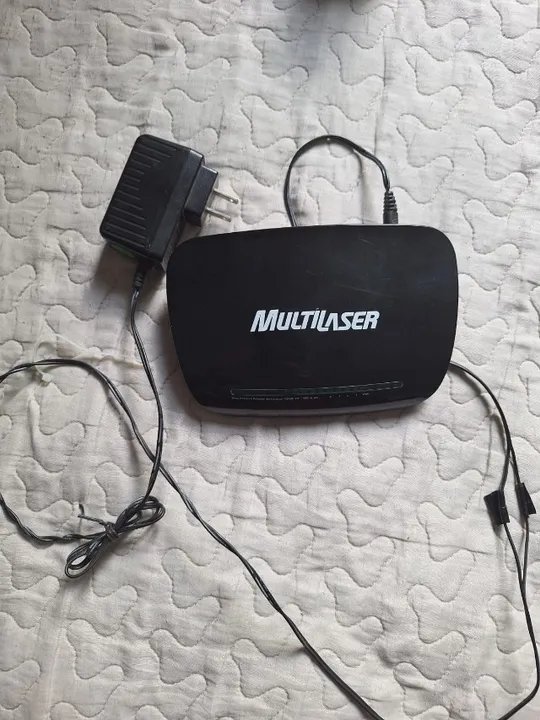 Roteadores Multilaser RE024 com fonte