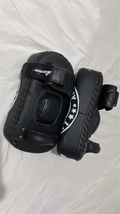 Par de Aparadores - Artes Marciais