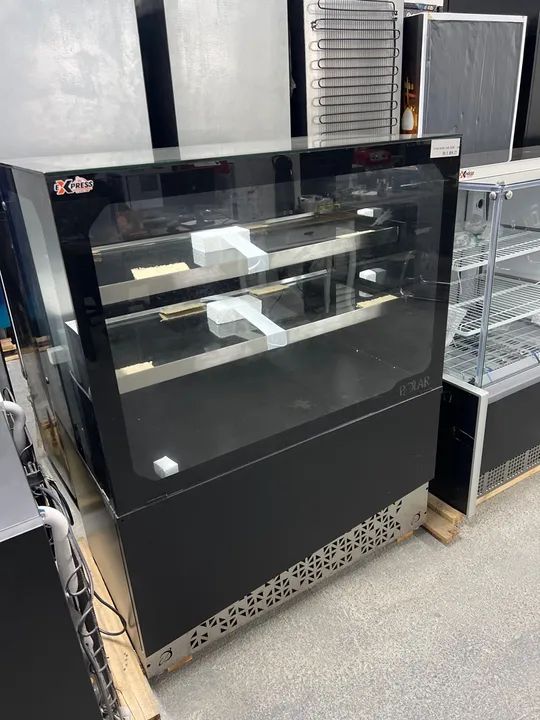 Vitrine confeitaria neutra 1m vidro acabamento em inox Polar 