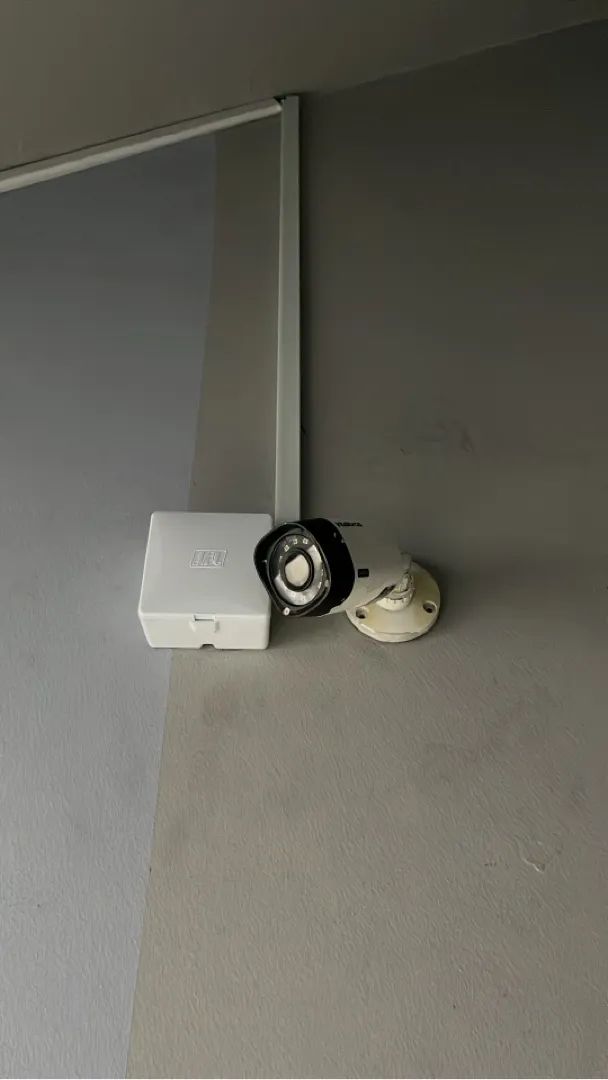 Câmeras , motor , cerca elétrica, interfone