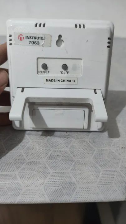 Relogio Termo higrômetro digital interno e externo - Foto 2