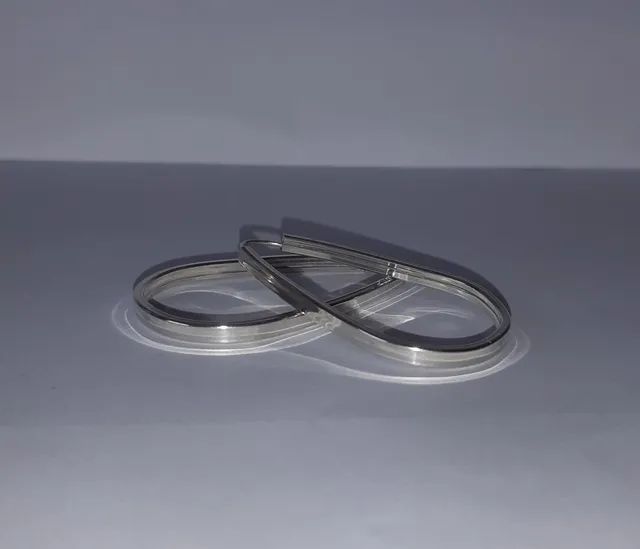 Brinco Argola Oval Lisa em Prata Grande - Foto 3