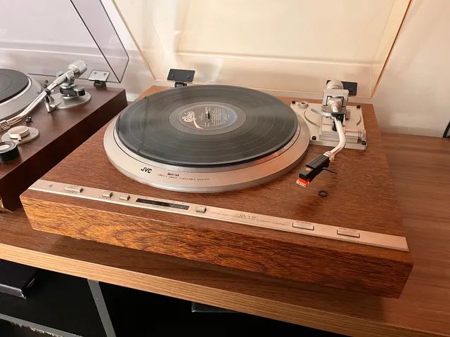 Toca disco vitrola JVC QL-Y3F Vintage  - Foto 2