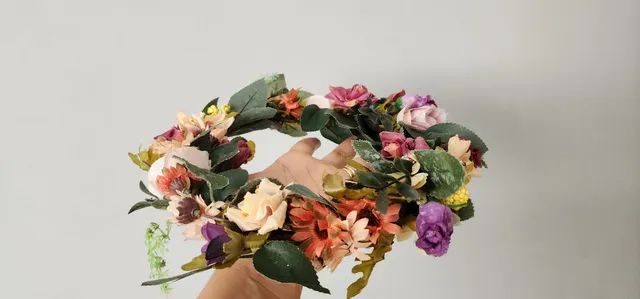 Coroa flores e folhagens - Foto 3